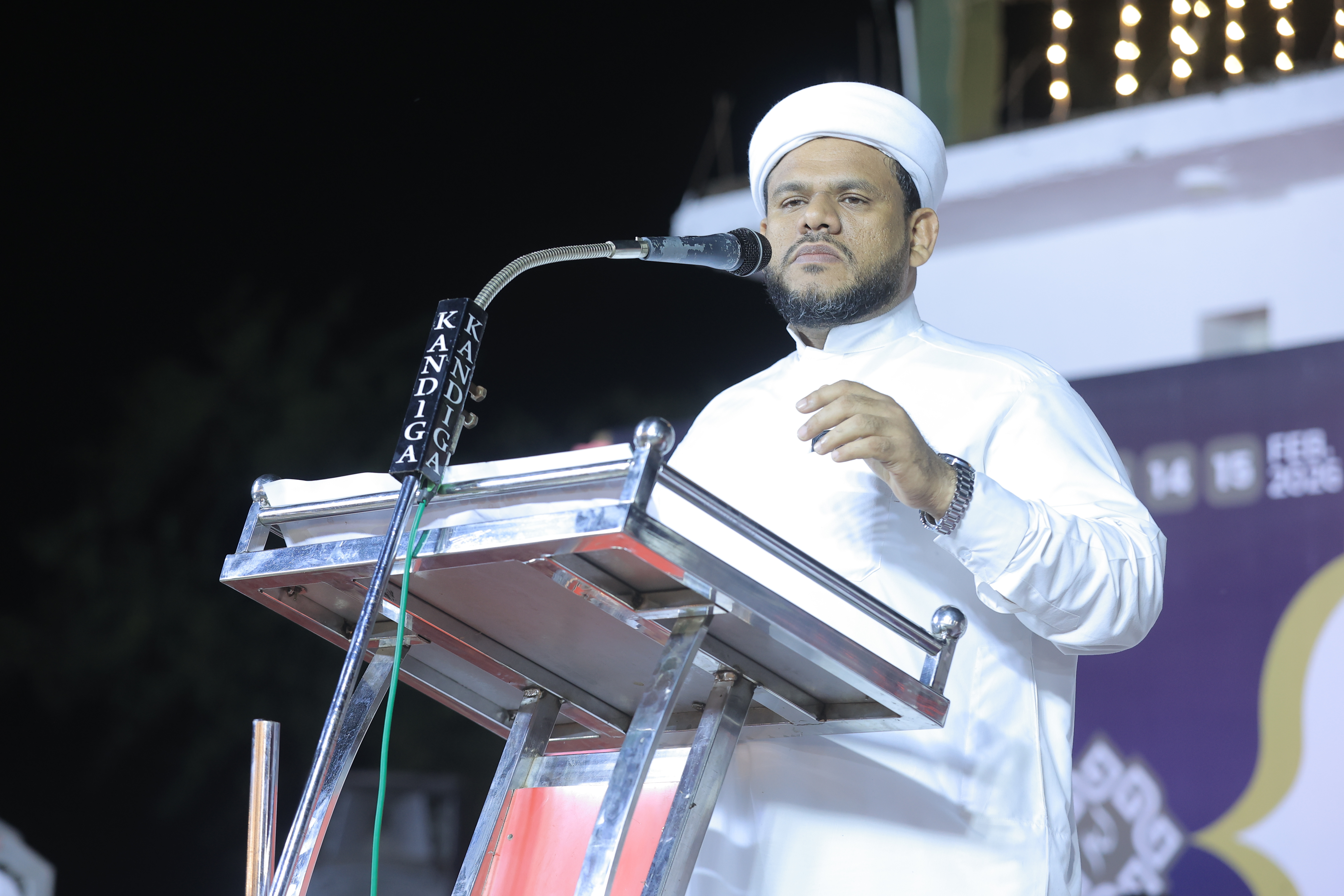 Students and teachers group photo